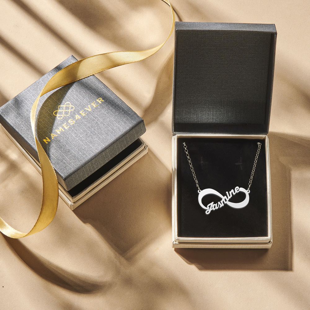 Zilveren infinity ketting met geschreven naam2 Zilveren infinity ketting met geschreven naam2