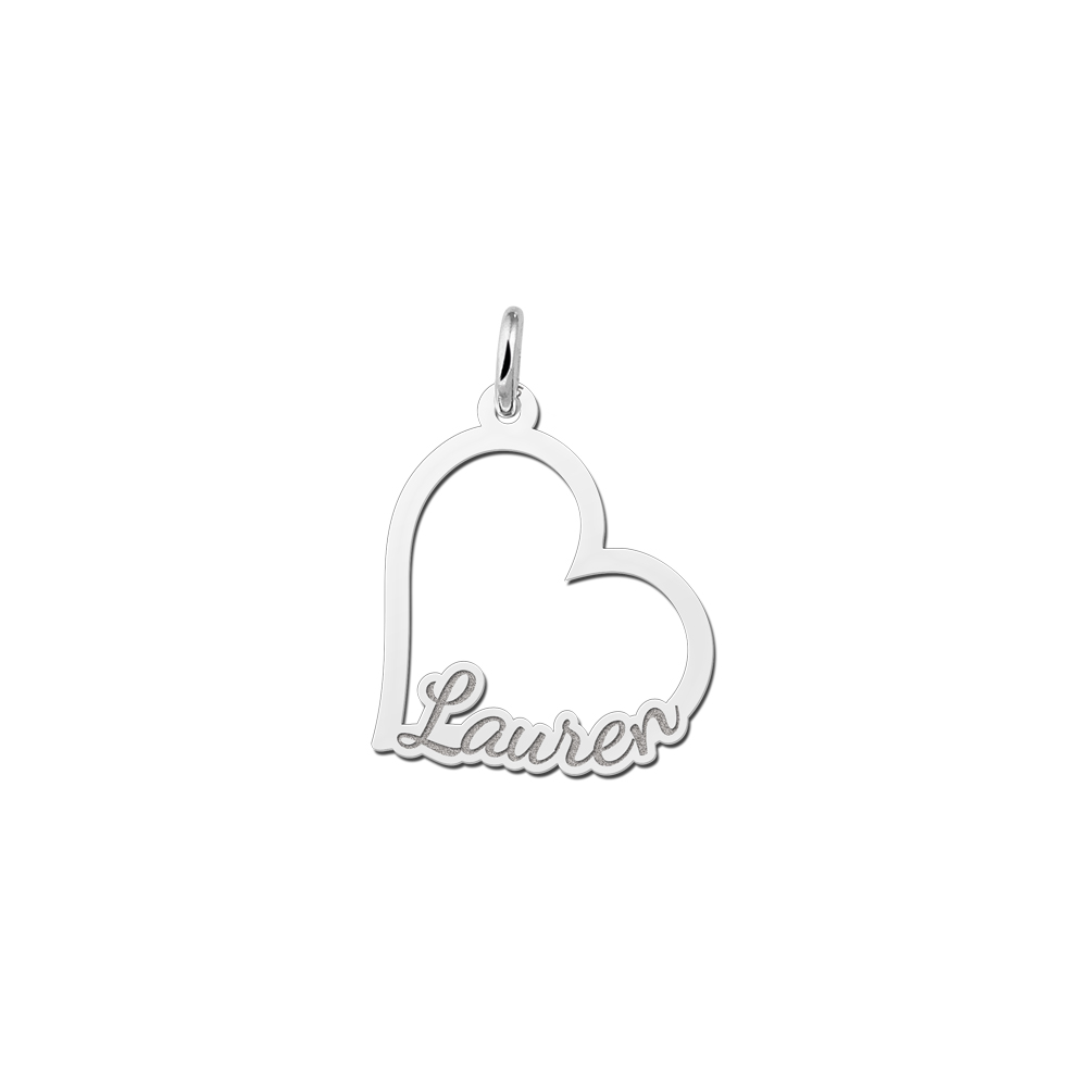 Hart hanger met naam in zilver Hart hanger met naam in zilver